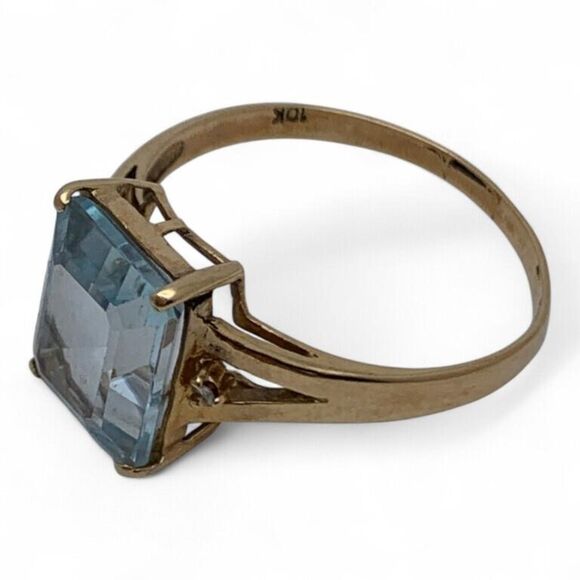 10k Gold & Blue (Emerald Cut) Aquamarine & Diamond Accent Ring Size 7-1/2 - Picture 7 of 7